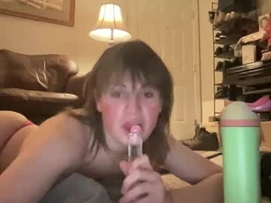 Screenshot from cinnamonjaxin webcams
