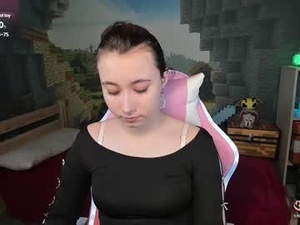 Screenshot from clarabenson webcams