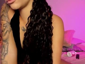 Screenshot from cleo_wildcat webcams