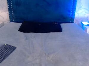 Screenshot from cleogh_ webcams