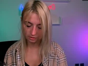 Screenshot from cleoo_xoxo webcams