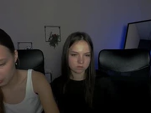 Screenshot from clery_kitt webcams