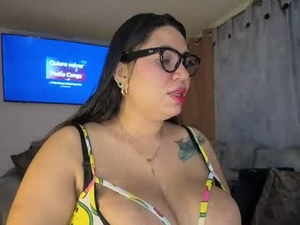 Screenshot from conyy_honey webcams
