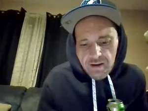 Screenshot from cooldadisalone webcams