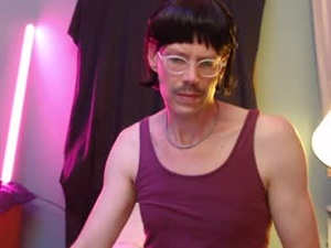 Screenshot from cosmiclovercat webcams