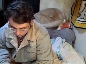 Screenshot from cosplaypup webcams