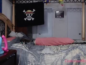 Screenshot from costumemenagerie webcams