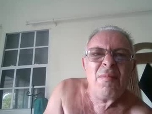 Screenshot from couillesbleues971 webcams