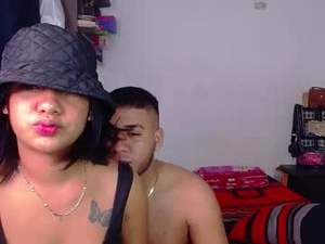 Screenshot from couple_house4hot webcams