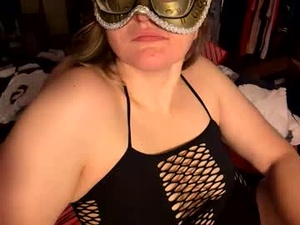 Screenshot from couplelkingtoplay webcams