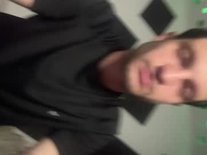 Screenshot from coupleloveee99 webcams