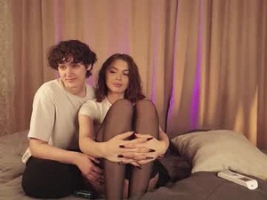 Screenshot from couplesilk webcams