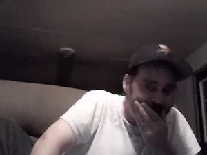Screenshot from crazyheratic8 webcams