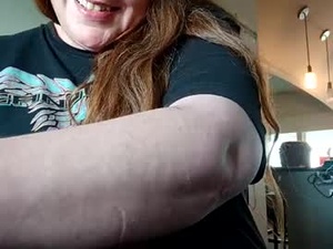 Screenshot from crazyred26 webcams