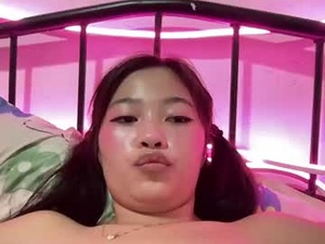 Screenshot from creamy_bun2002 webcams