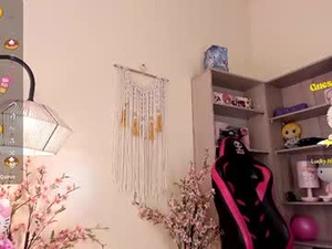 Screenshot from cristaal_moon_ webcams