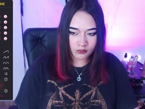 Screenshot from cristal_kosh webcams