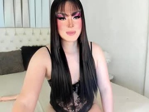 Screenshot from crystal_versace webcams