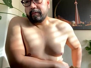 Screenshot from cubinheat webcams