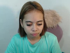Screenshot from cumming_layxx webcams