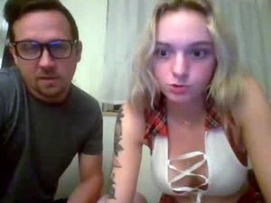 Screenshot from cumplaywithuslive webcams