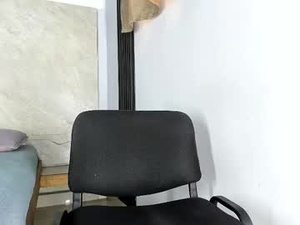 Screenshot from cupeer_1 webcams