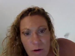 Screenshot from curiouslyjenn webcams