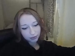 Screenshot from cursedkity webcams