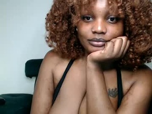 Screenshot from curvy_vee webcams