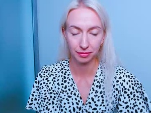 Screenshot from cute_smile_shy webcams