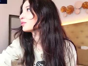 Screenshot from cuteness__girl webcams