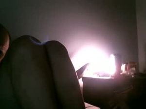 Screenshot from cutenlittle28 webcams