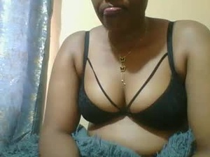 Screenshot from cutezarina webcams