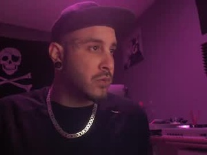 Screenshot from dabirdfree webcams