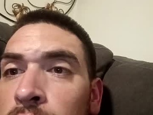 Screenshot from daddyyhunglow webcams