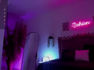 Screenshot from dahiian_01 webcams