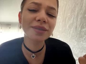 Screenshot from dahliaberberian webcams