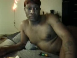Screenshot from dakotadrake webcams