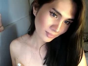 Screenshot from danica_wild webcams