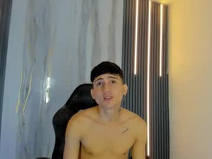Screenshot from daniel_cutemax webcams
