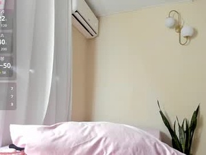 Screenshot from daniela_brown1 webcams