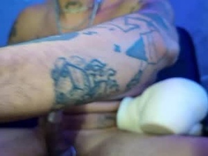 Screenshot from danielscock777 webcams