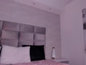 Screenshot from dannajhonson1 webcams