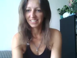 Screenshot from dannica1 webcams
