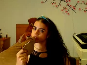 Screenshot from daphne_abigail webcams