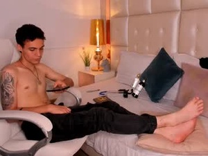 Screenshot from dark_sun333 webcams