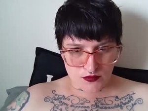 Screenshot from darkeyez34 webcams