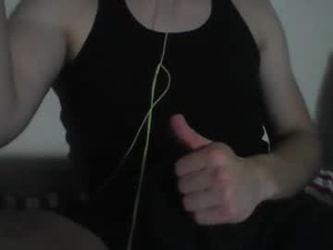 Screenshot from darkred_2 webcams