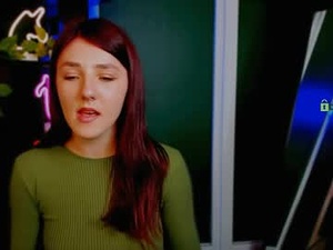 Screenshot from darly_honey webcams