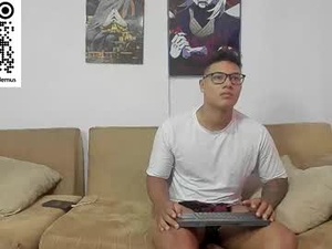 Screenshot from darren_lemus webcams